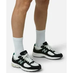 Clearance New Balance Adults 2002R Trainers Black