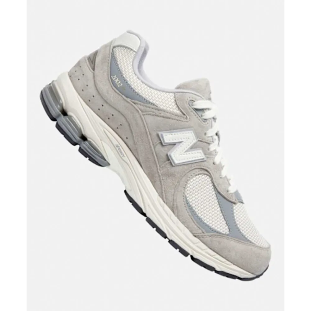 Hot New Balance Adults 2002R Trainers Brown