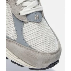 Hot New Balance Adults 2002R Trainers Brown
