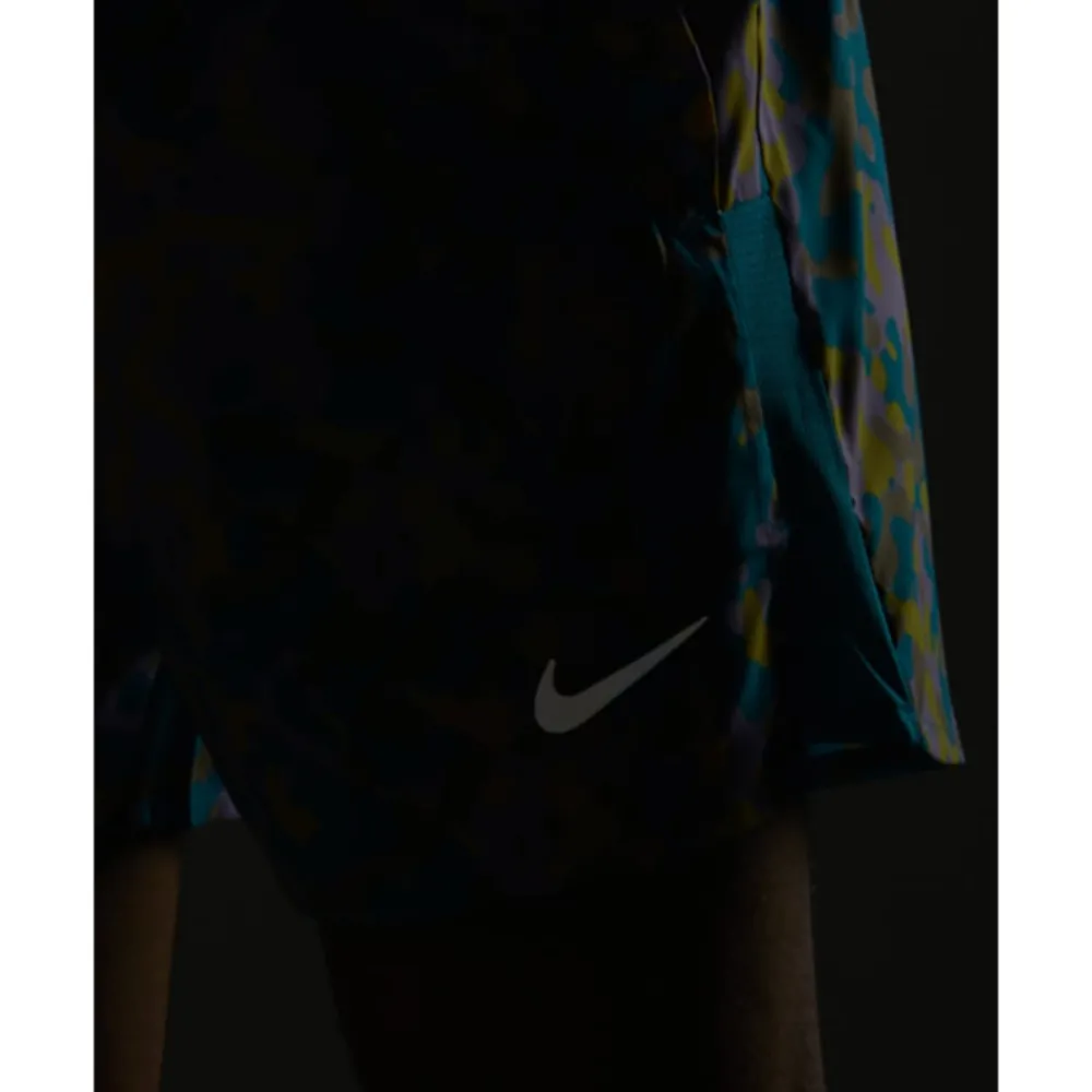Outlet Nike Mens Challenger 5 Inch Print Woven Shorts Green