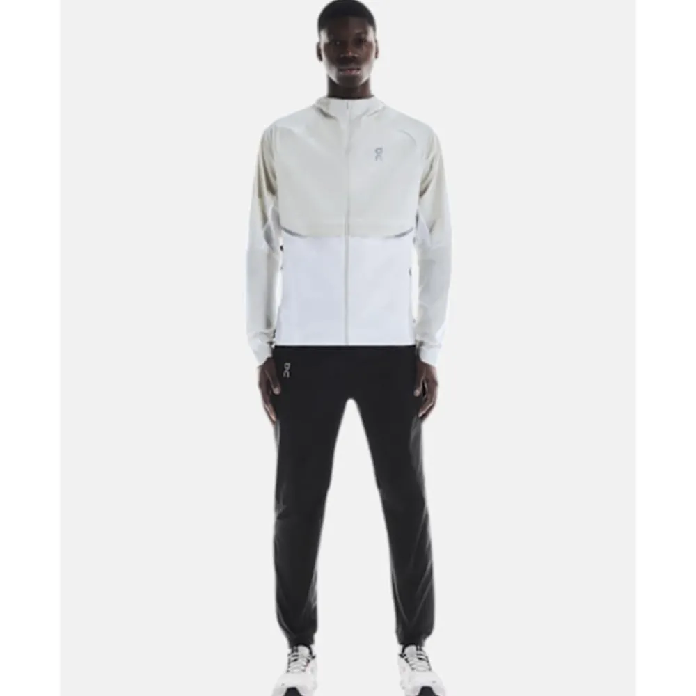 Online On Mens Core Woven Run Jacket Cream