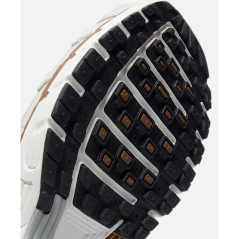 Clearance Nike Mens P-6000 Cream