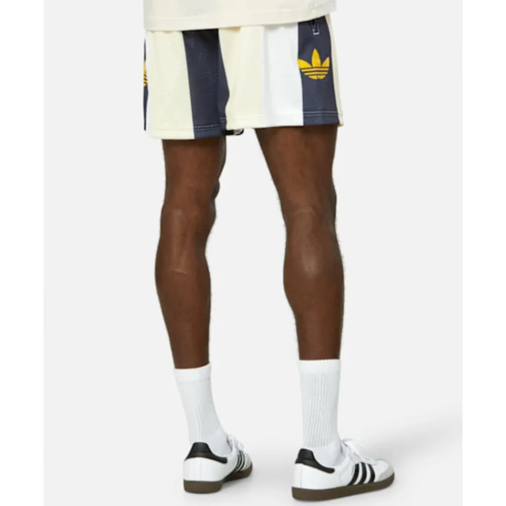 Fashion adidas Originals Mens Players Shorts White