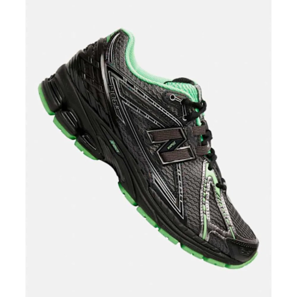 Fashion New Balance Mens 1906R Trainers Black
