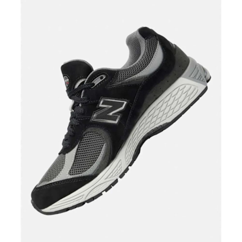 Clearance New Balance Mens 2002R Trainers Black