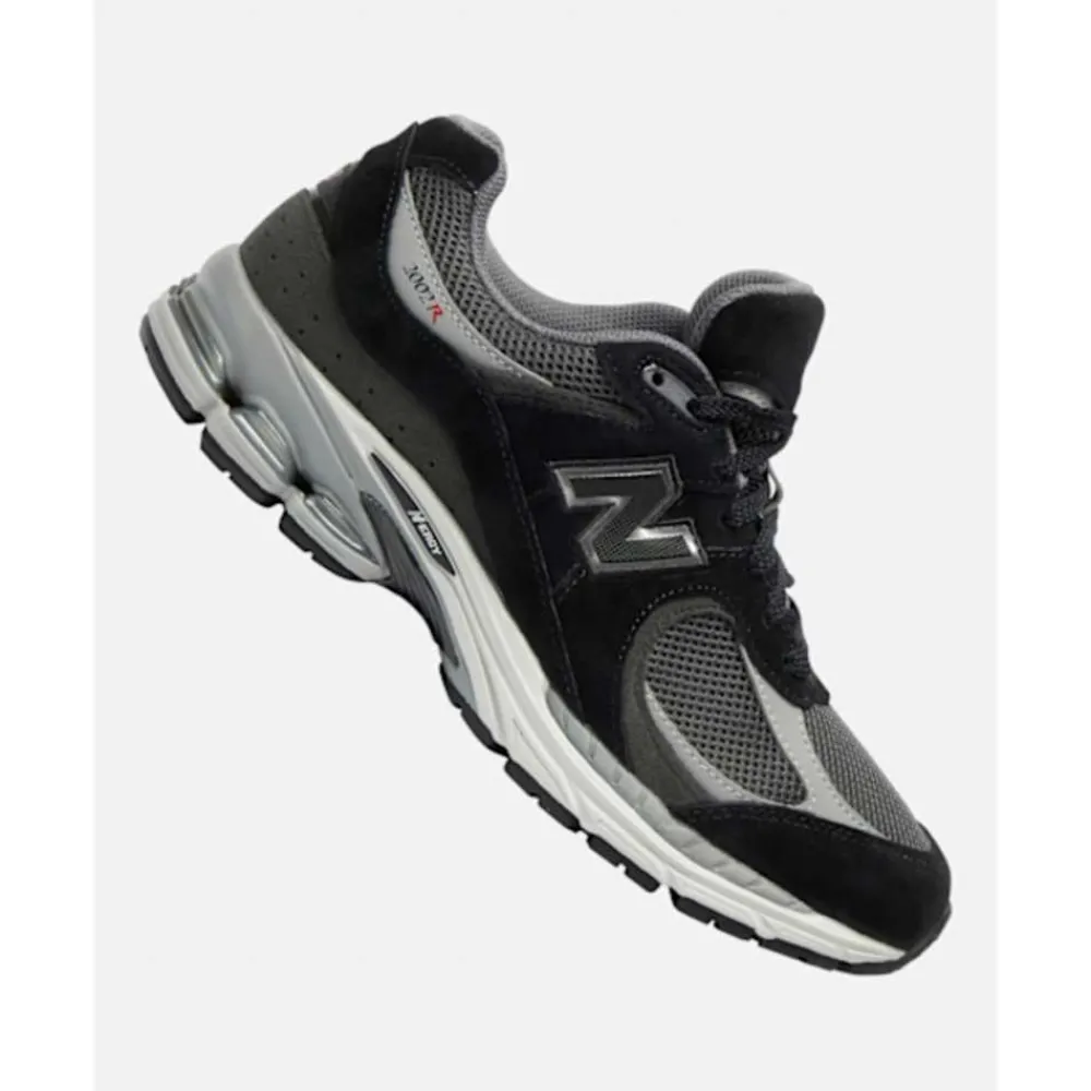 Clearance New Balance Mens 2002R Trainers Black