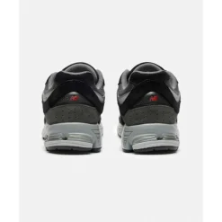 Clearance New Balance Mens 2002R Trainers Black