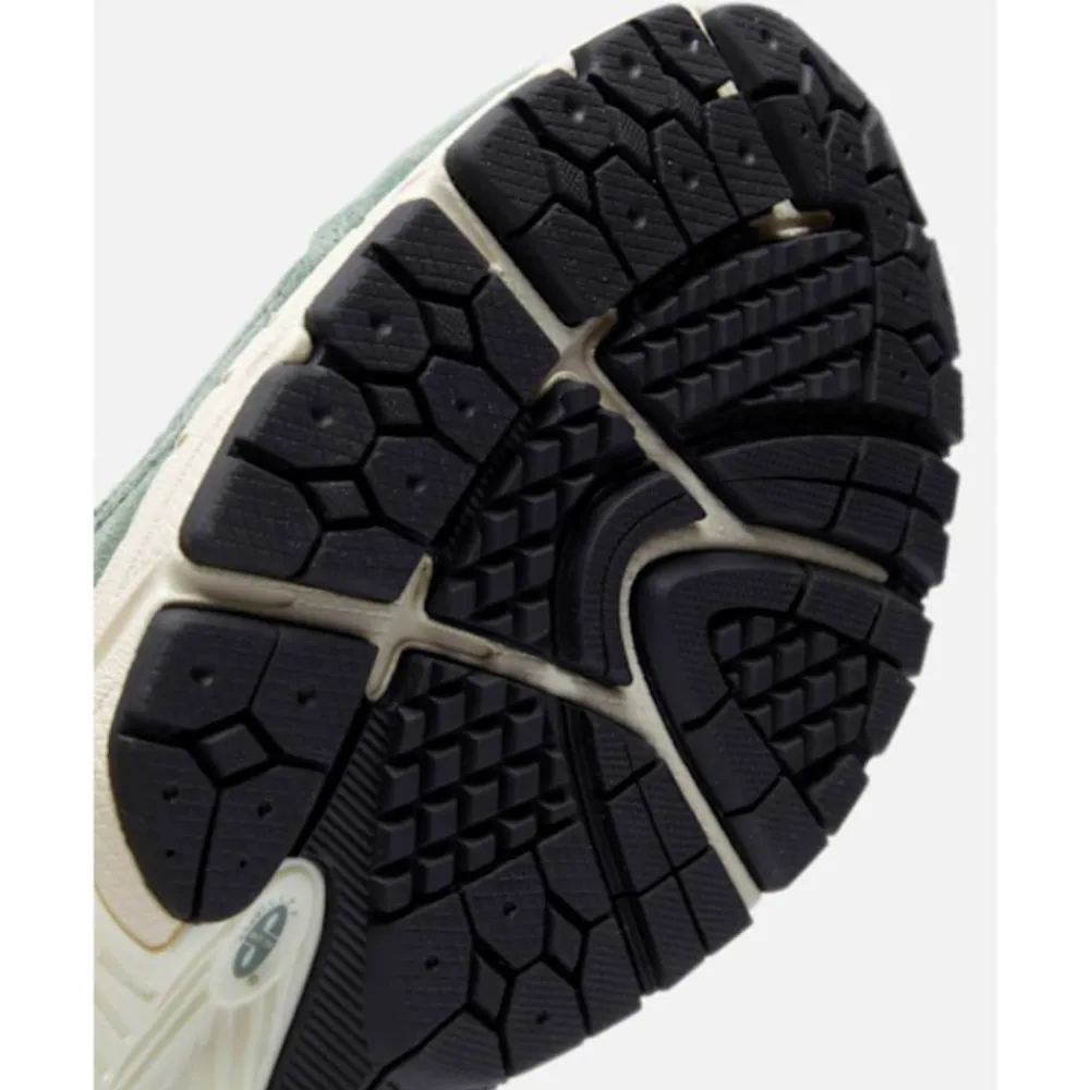 New New Balance Mens 2002R Trainers Green