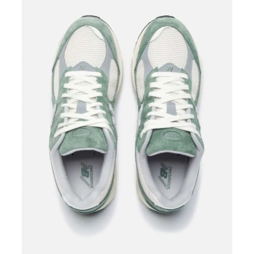 New New Balance Mens 2002R Trainers Green
