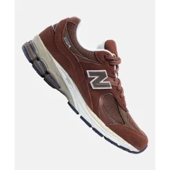 Discount New Balance Mens 2002R Trainers Brown