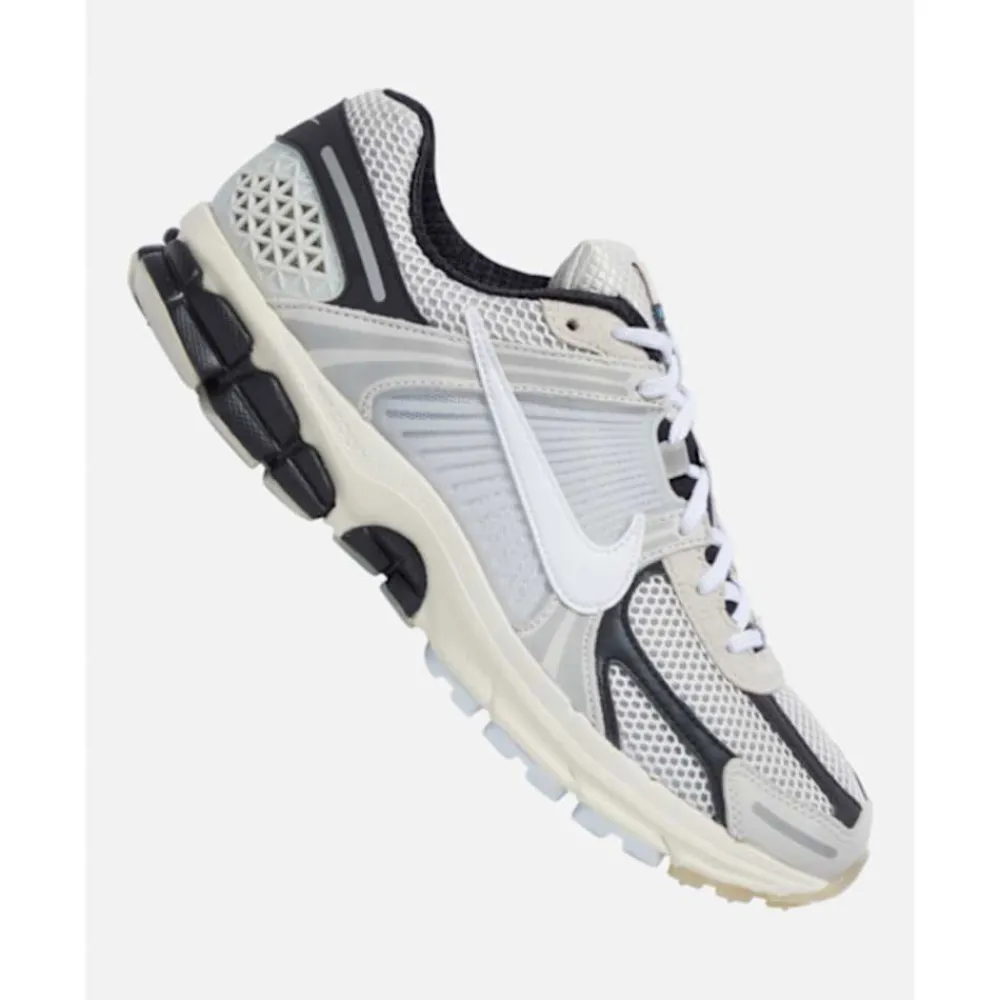 Outlet Nike Mens Vomero 5 White