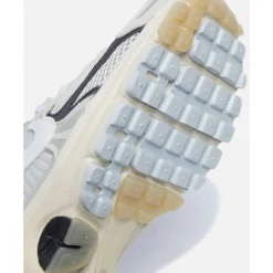 Outlet Nike Mens Vomero 5 White