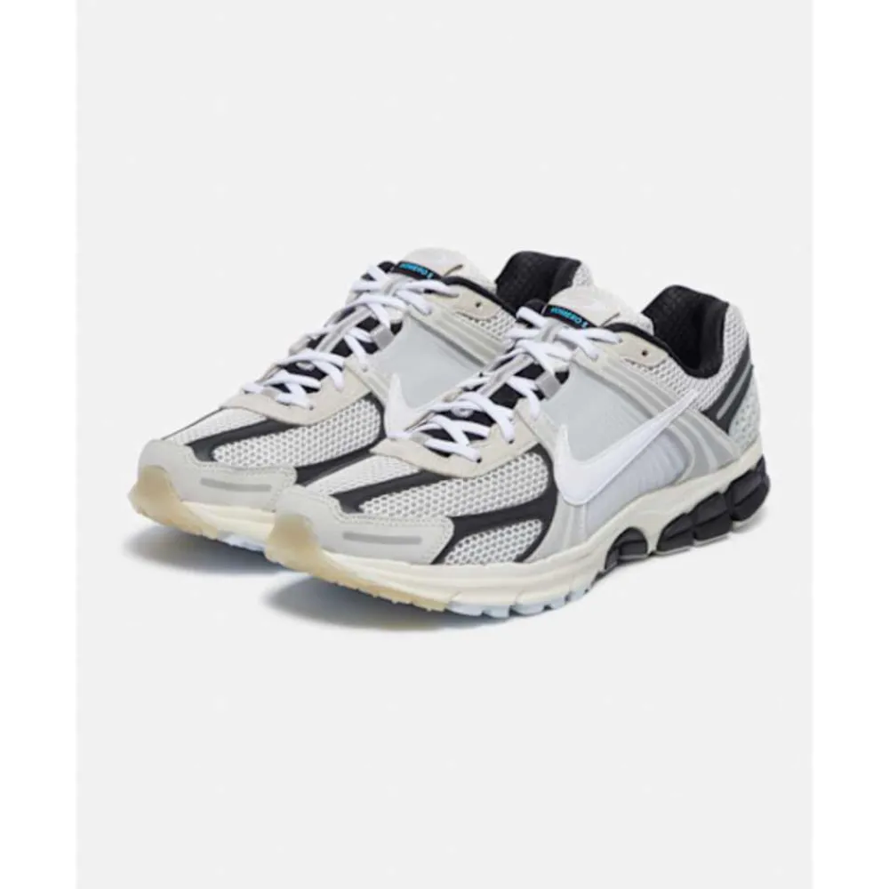 Outlet Nike Mens Vomero 5 White