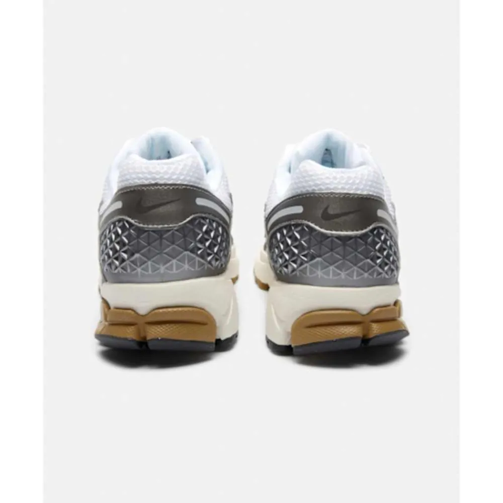 Clearance Nike Mens Zoom Vomero 5 Gold