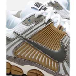 Clearance Nike Mens Zoom Vomero 5 Gold