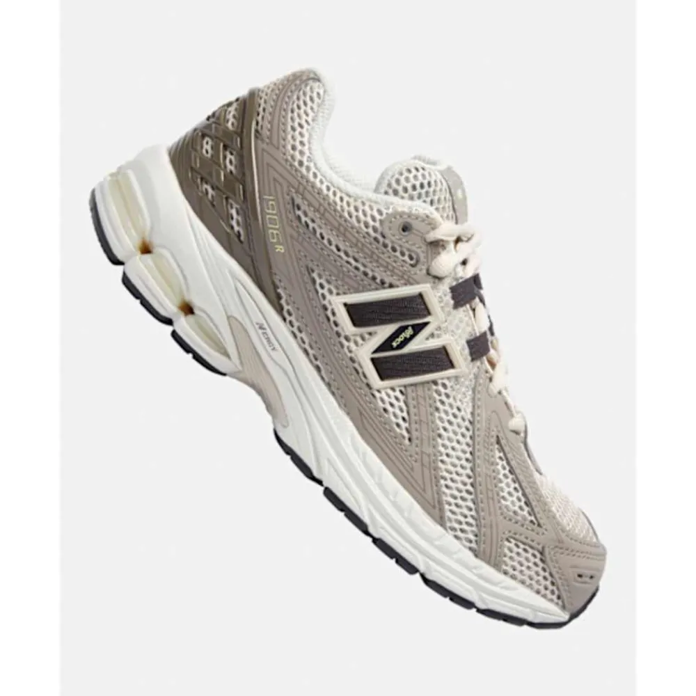 Outlet New Balance Older Kids 1906 Trainers Brown