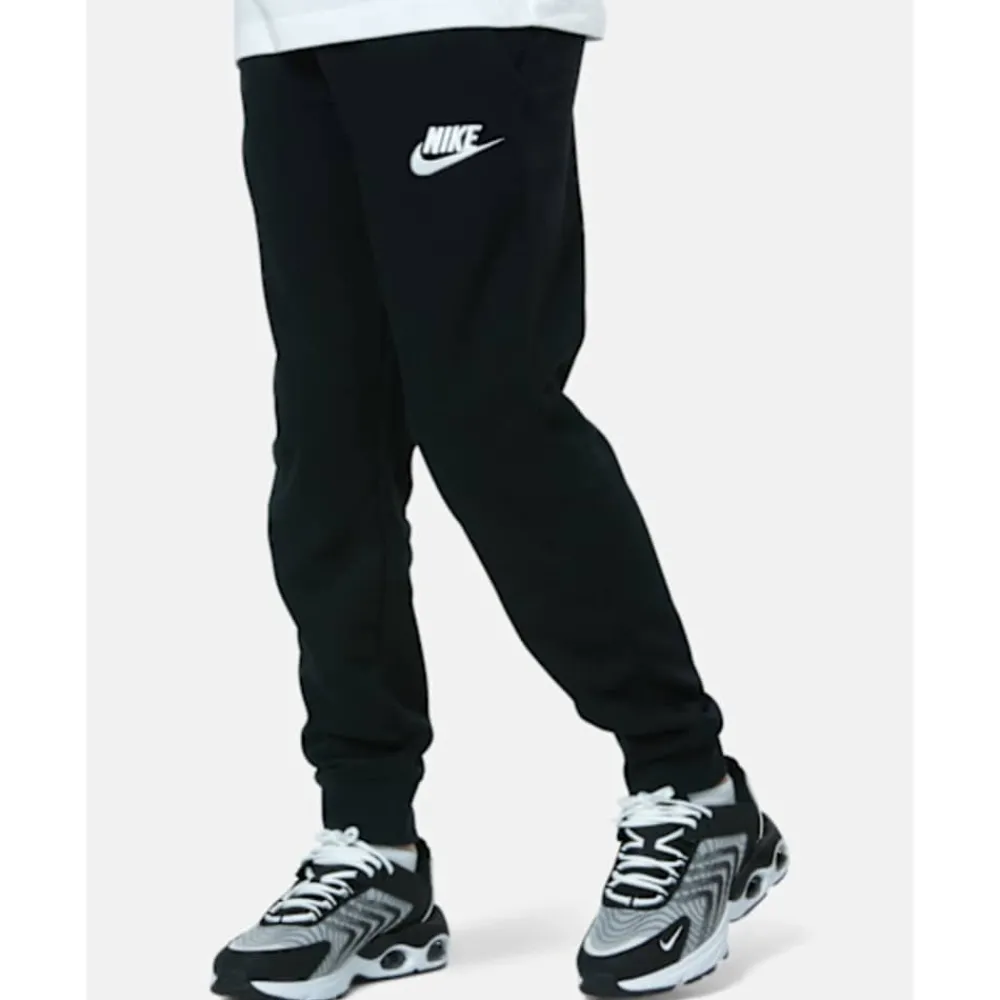 Discount Nike Older Kids Club Logo Pants Black