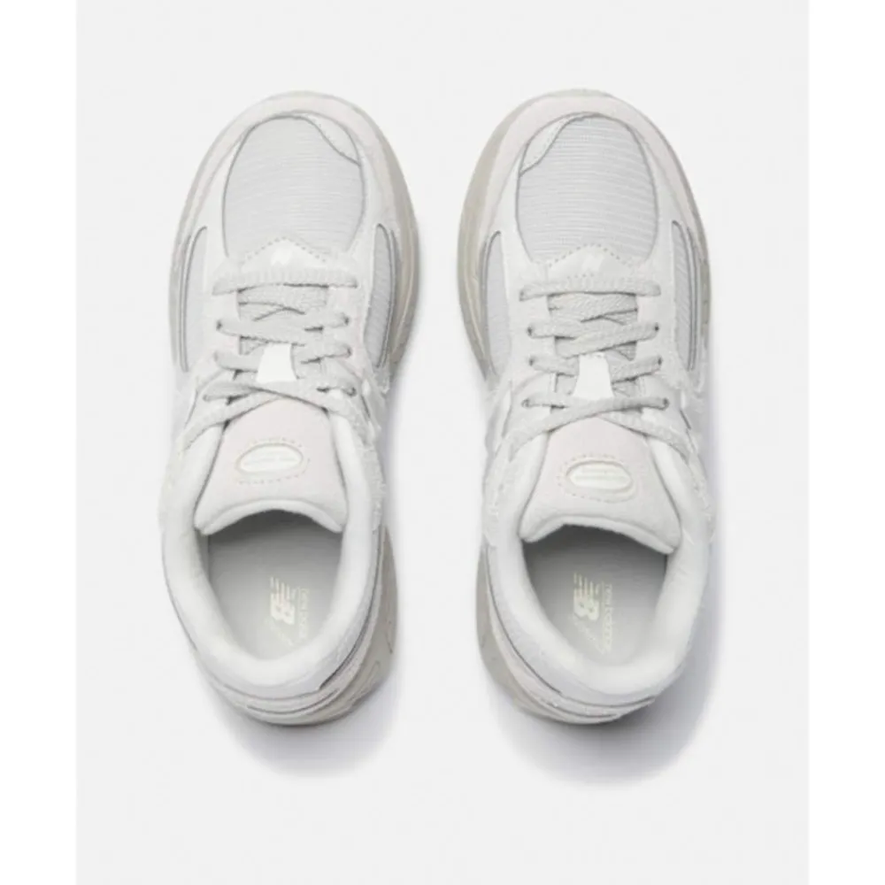 Best New Balance Older Kids 2002R Trainers Grey