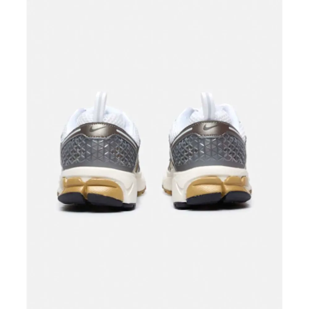 Discount Nike Older Kids Vomero 5 Grey