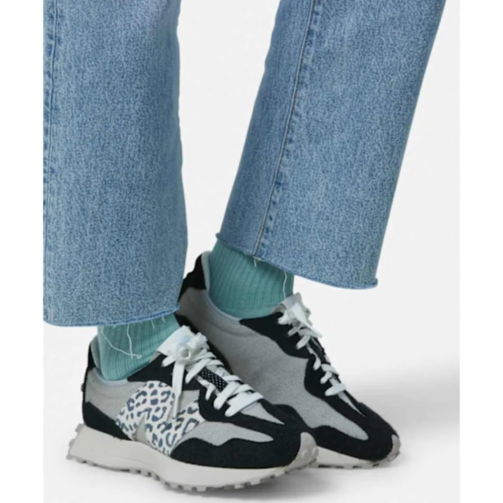 Fashion New Balance Womens 327 Trainers Grey