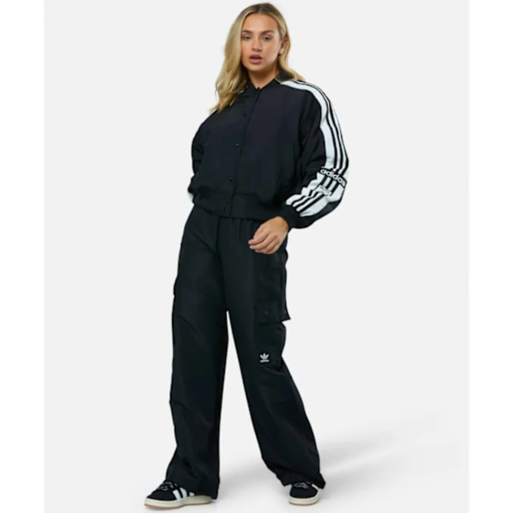 Fashion adidas Originals Womens Essential Woven Cargo Pants Black