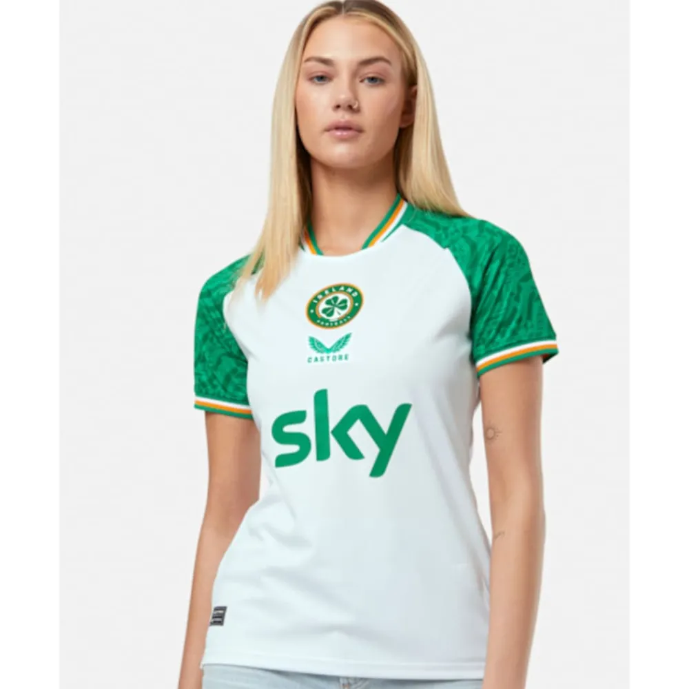 Sale Castore Women's Ireland Third Jersey White