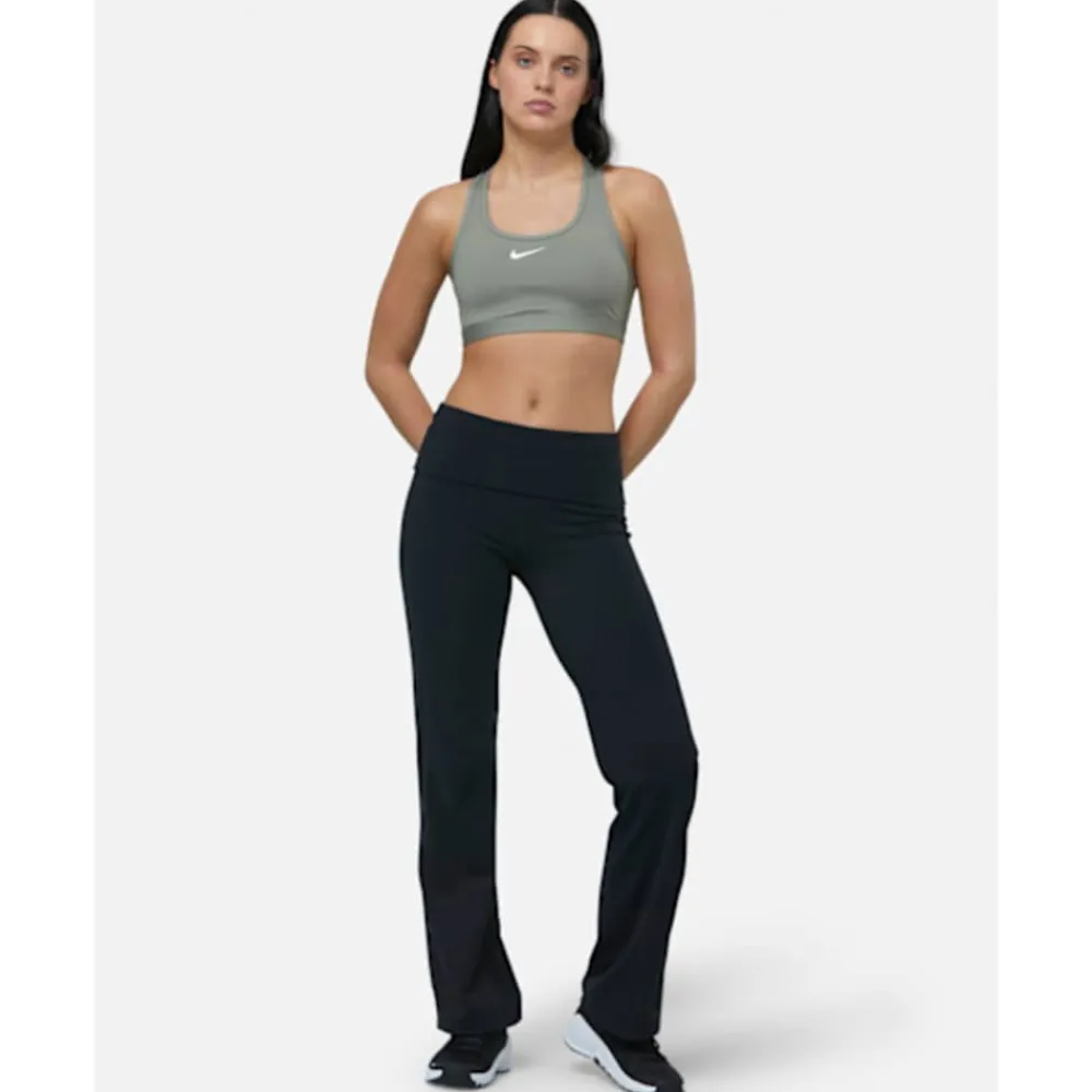 Clearance Nike Womens Swoosh Light Support Sports Bra Green