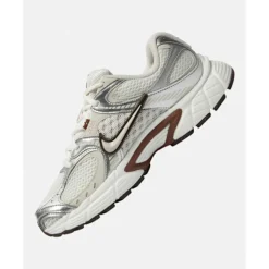 Best Nike Womens V5 RNR Cream